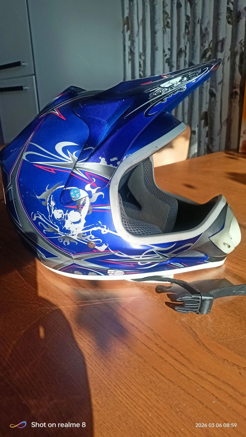 Integrální přilba 