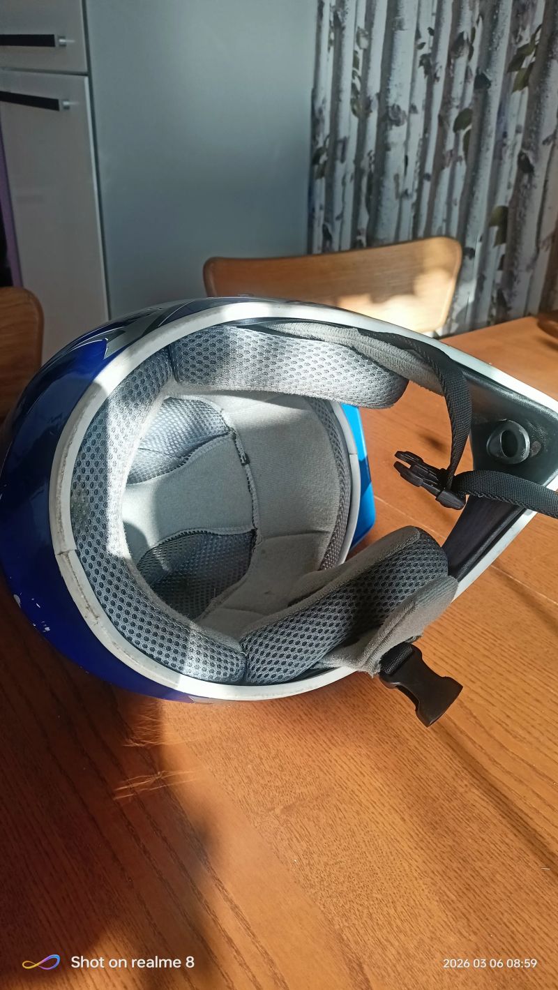 Integrální přilba 