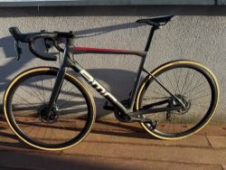 BMC Teammachine SLR One – velikost 54 – karbon / SRAM Force AXS / powermeter