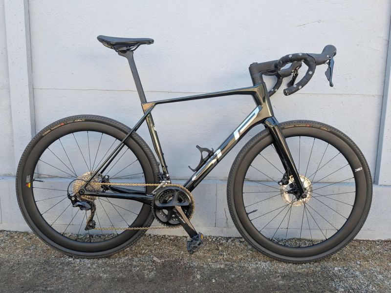 Superior X-ROAD Team Comp (vel. L) – Karbonová kola CSC – V ZÁRUCE