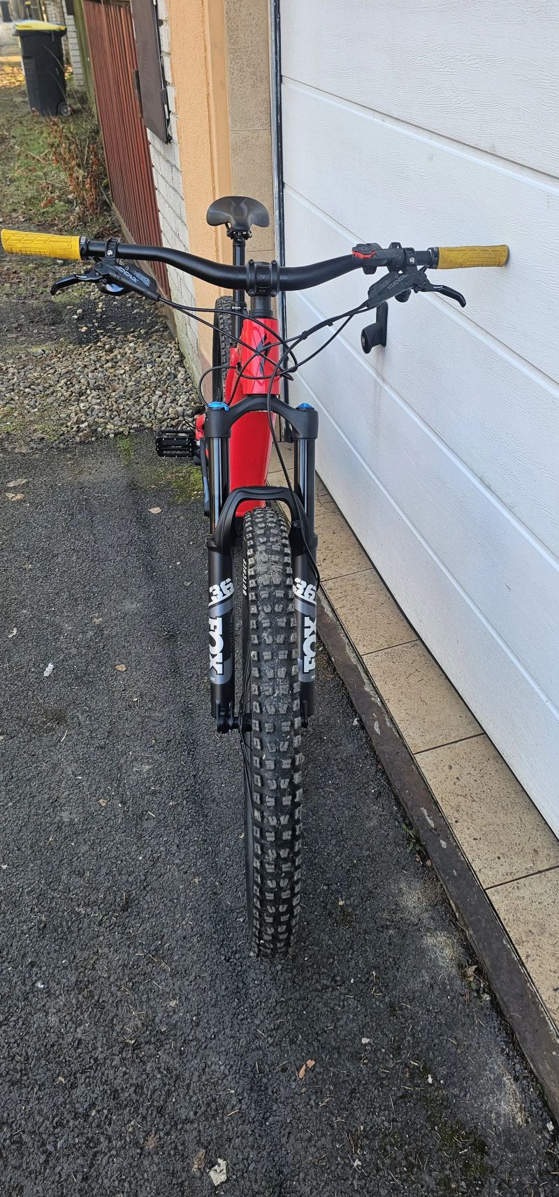 Specialized Turbo Levo Comp 2022 pouze 900km a18.cyklů baterie velikost S3 165-180cm