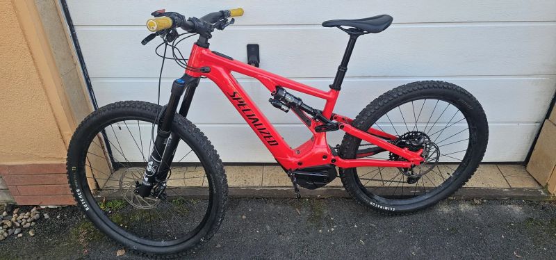 Specialized Turbo Levo Comp 2022 pouze 900km a18.cyklů baterie velikost S3 165-180cm