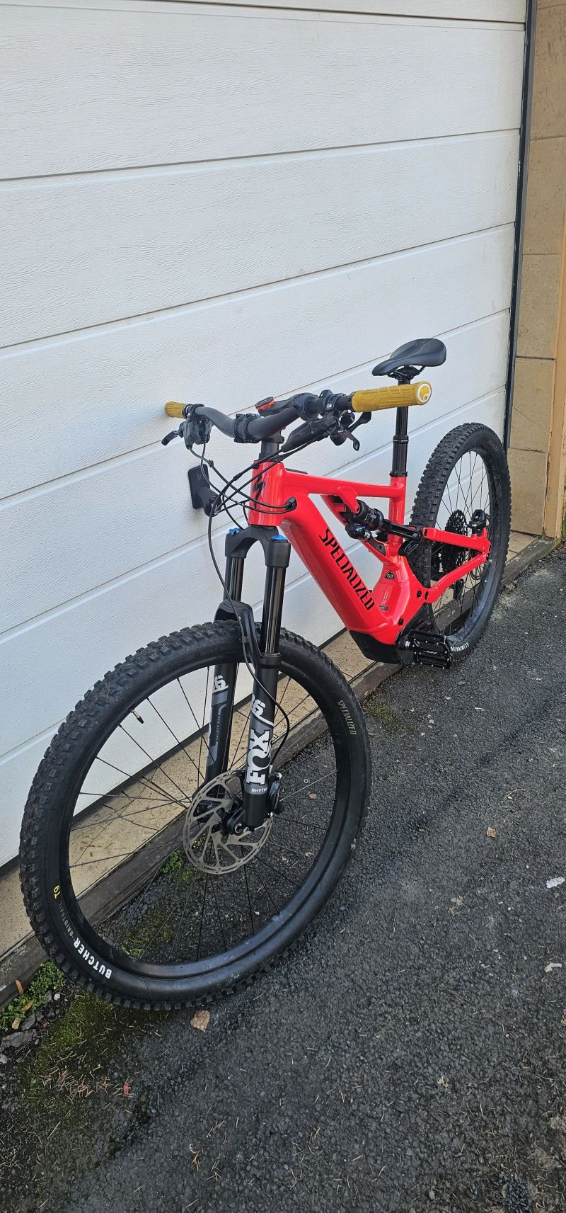 Specialized Turbo Levo Comp 2022 pouze 900km a18.cyklů baterie velikost S3 165-180cm