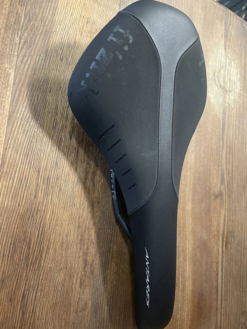 Fizik Antares R5