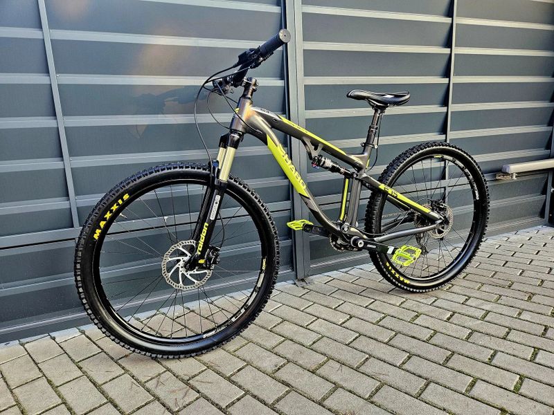 (53) Celoodpružené kolo Haro Air 27,5"