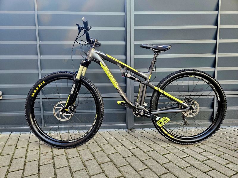 (53) Celoodpružené kolo Haro Air 27,5"