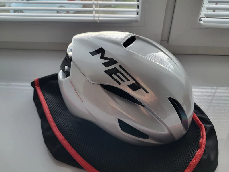 MET Manta Mips (vel.M)