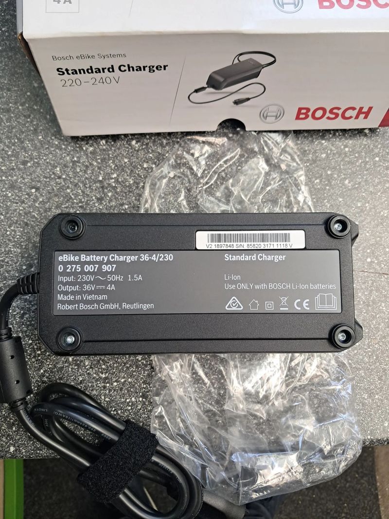 Nabíječka bosch 4A 