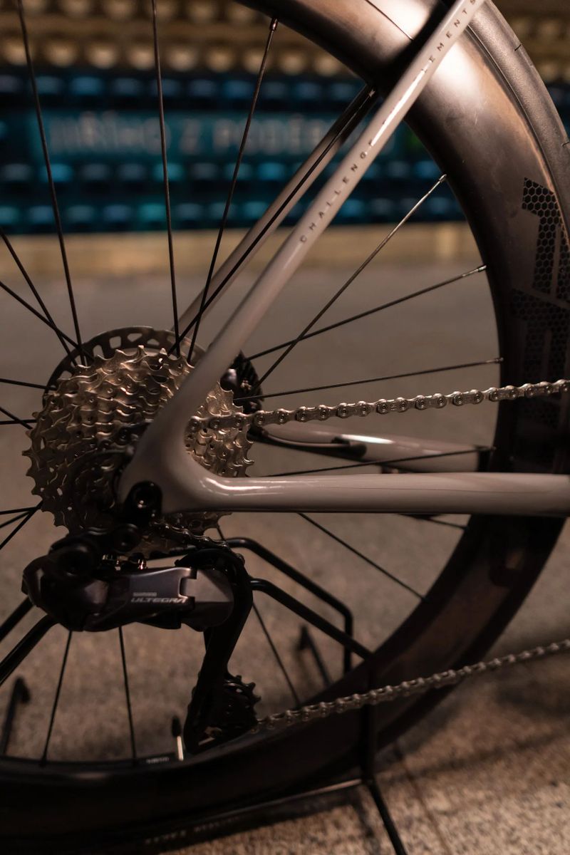 ISAAC Element, Ultegra Di2, FFWD Ryot 55, vel. 56 (nové kolo)