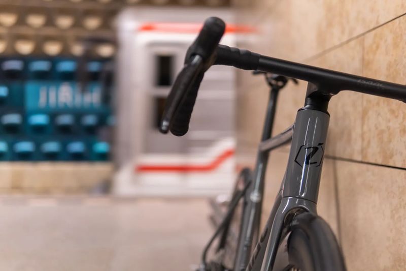 ISAAC Element, Ultegra Di2, FFWD Ryot 55, vel. 56 (nové kolo)