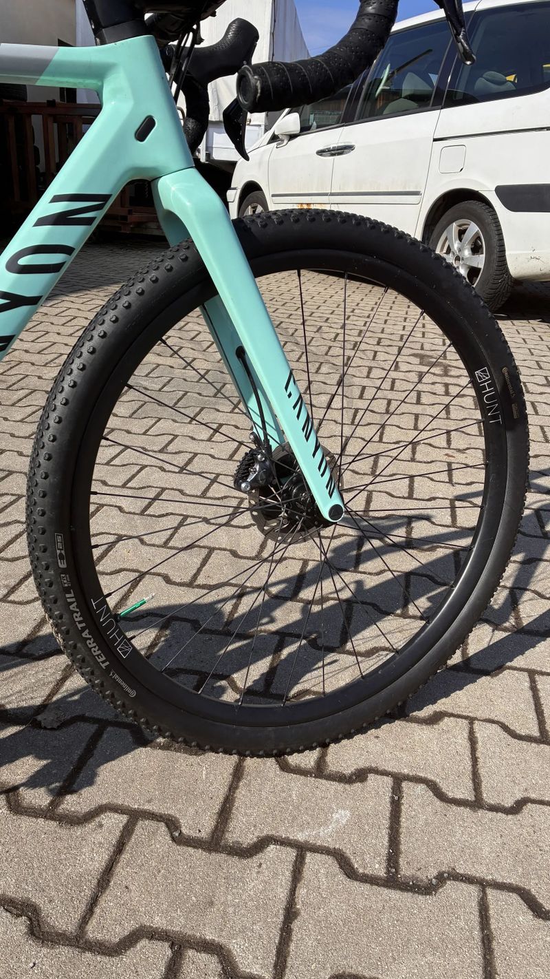 Kola HUNT 27,5 + pláště + kotouče 160 mm