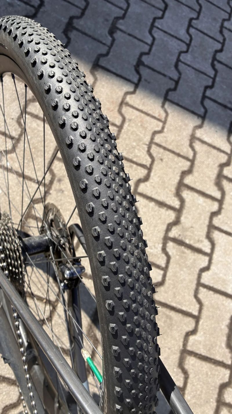 Kola HUNT 27,5 + pláště + kotouče 160 mm