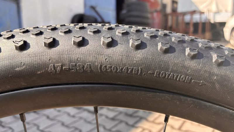 Kola HUNT 27,5 + pláště + kotouče 160 mm