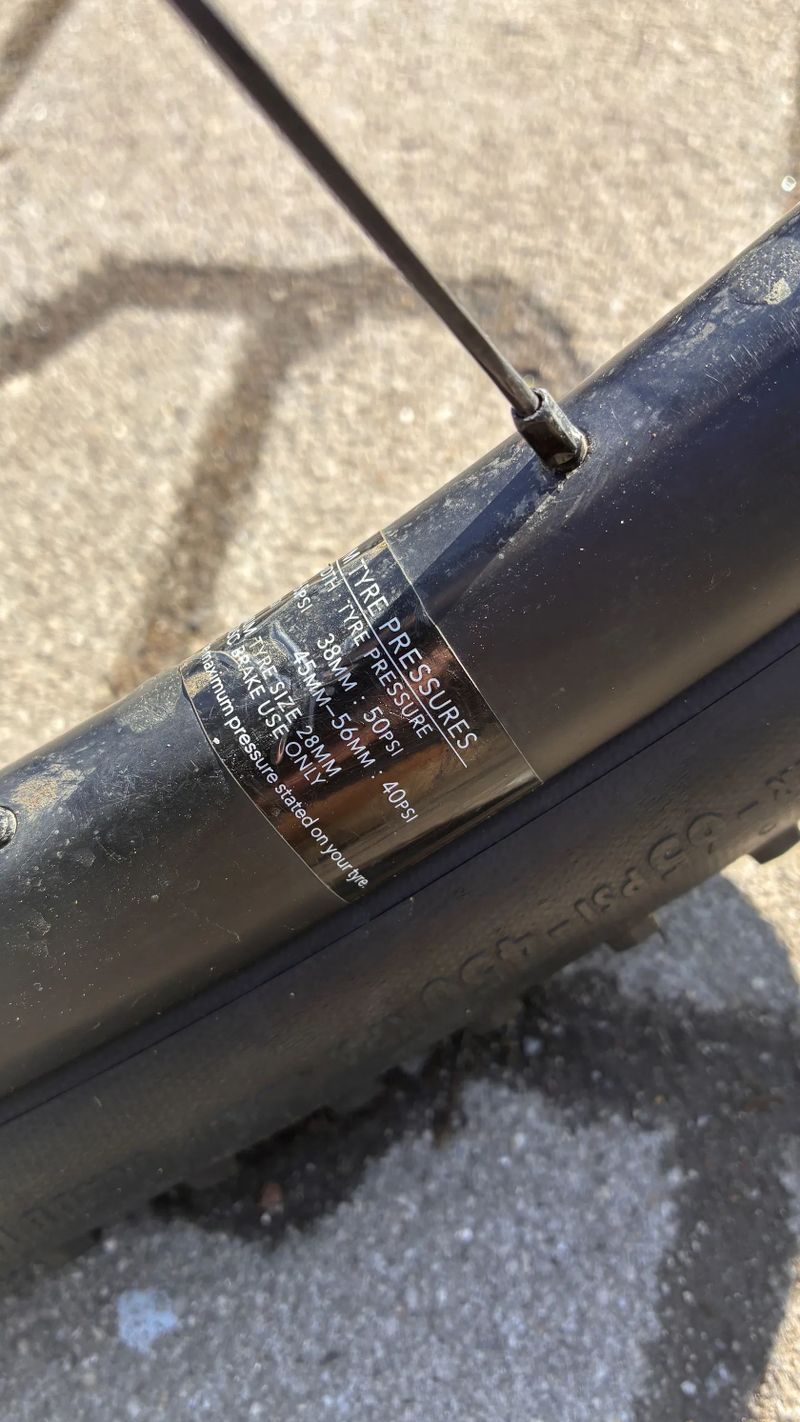 Kola HUNT 27,5 + pláště + kotouče 160 mm