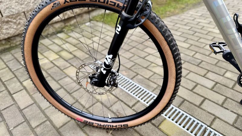 Cube Reaction C:62 Race, Fox, XT, 10kg