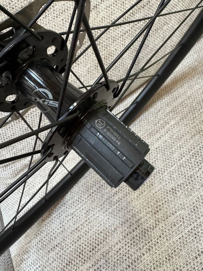 Gravel/silniční kola Axis elite disc + kotouče Shimano