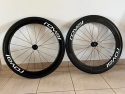 Zapletené kola Roval Rapide CLX II 