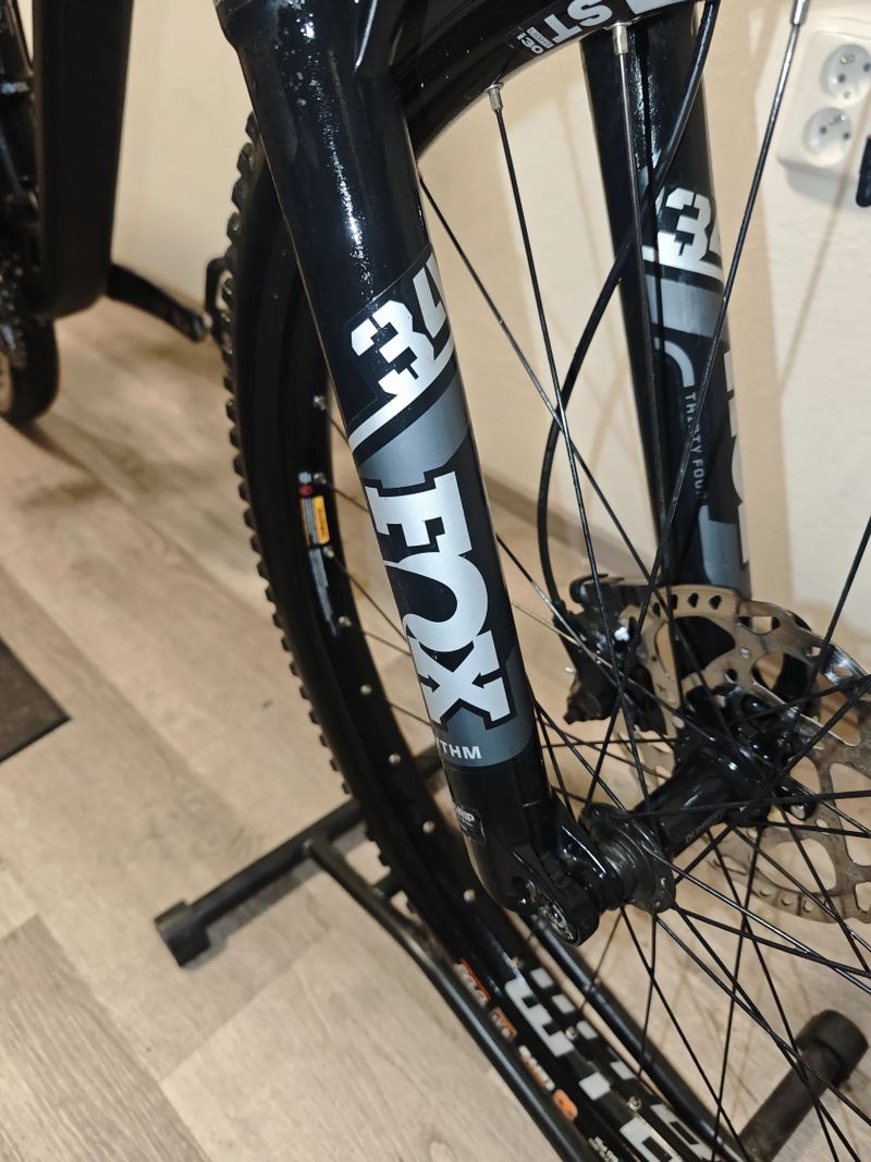 Ghost RIOT TRAIL ESSENTIAL