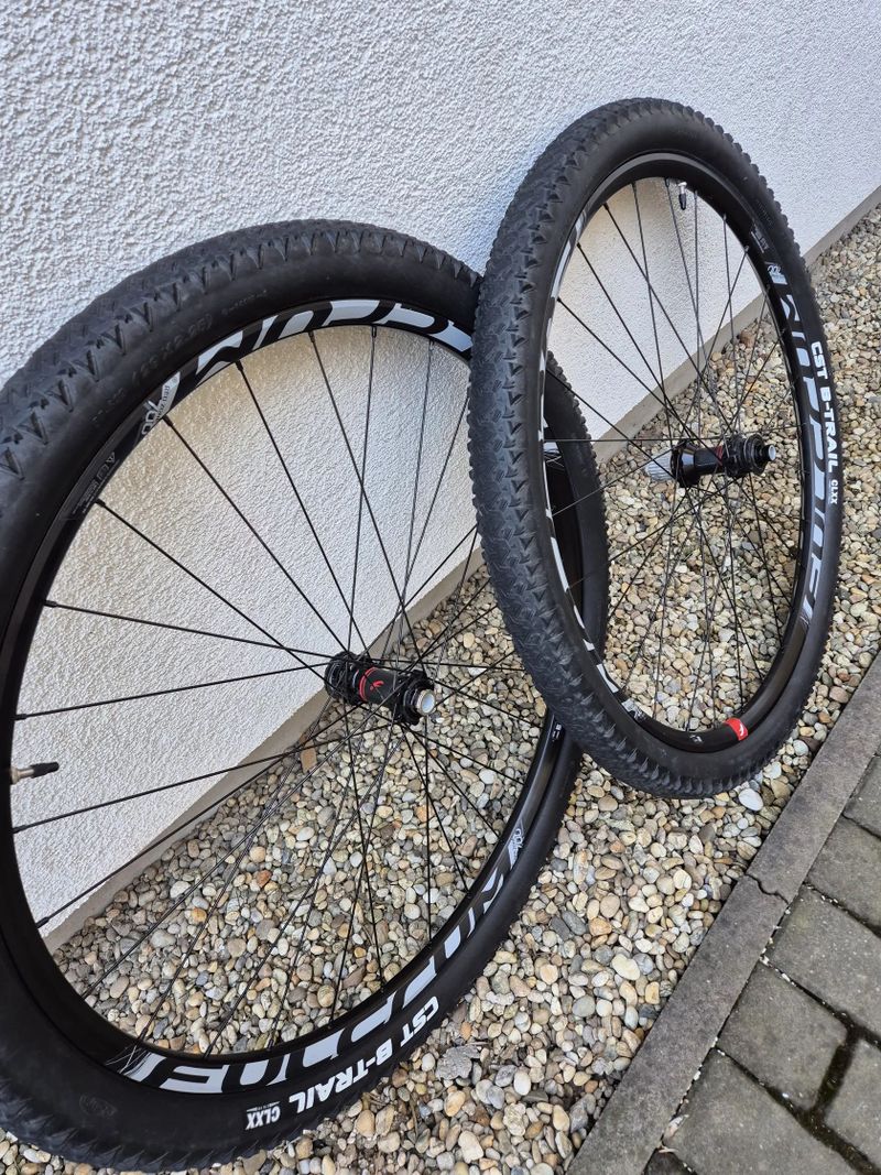 Zapletená kola Fulcrum RED ZONE 700 