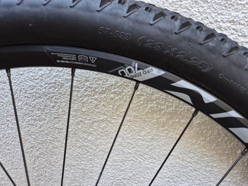 Zapletená kola Fulcrum RED ZONE 700 