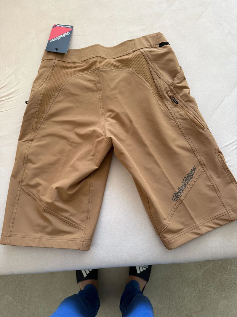 Nové MTB oblečení