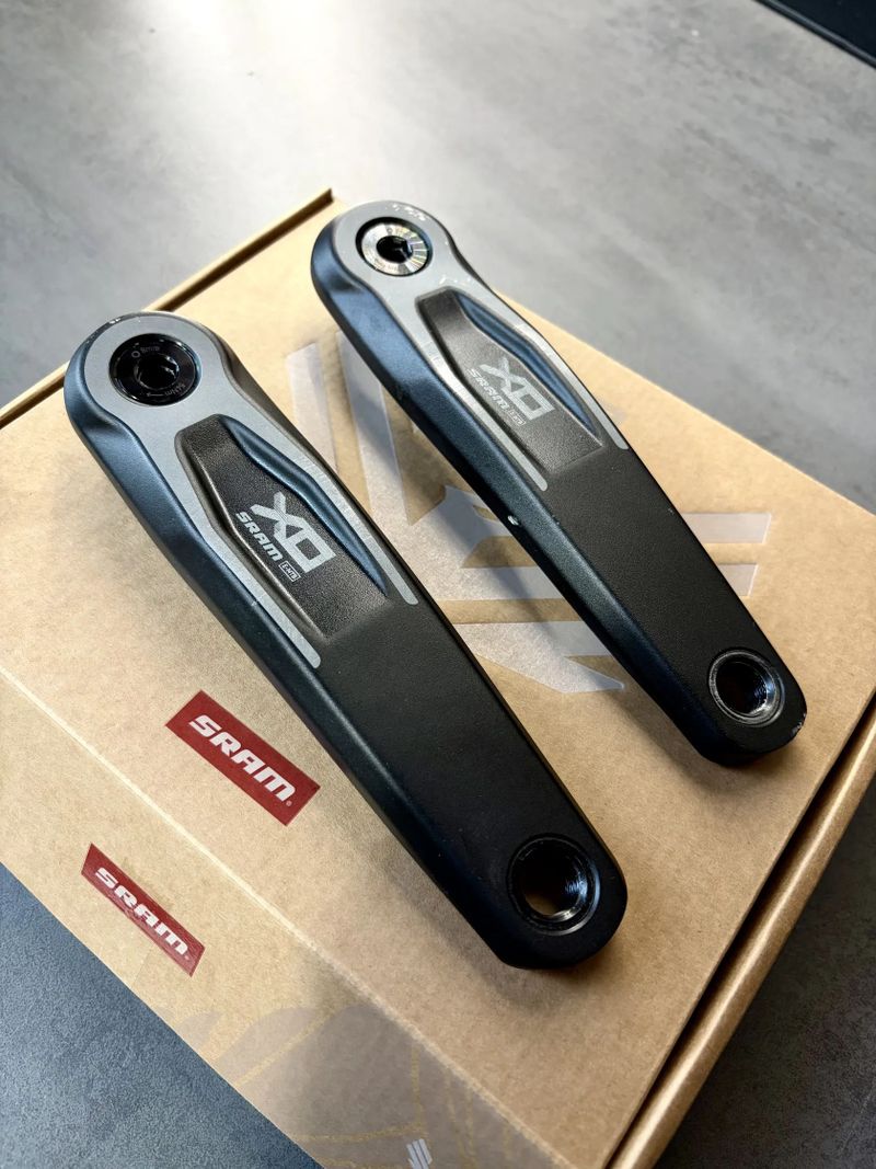 Kliky SRAM X0 ISIS 165 Black Self Extracting Bolt - pro elektrokola