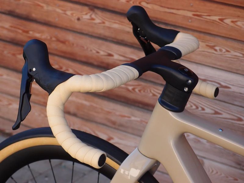 Carbon Gravel Custom Cappuccino 2026, GRX 810 2x11, M/L (175-185cm), 8kg