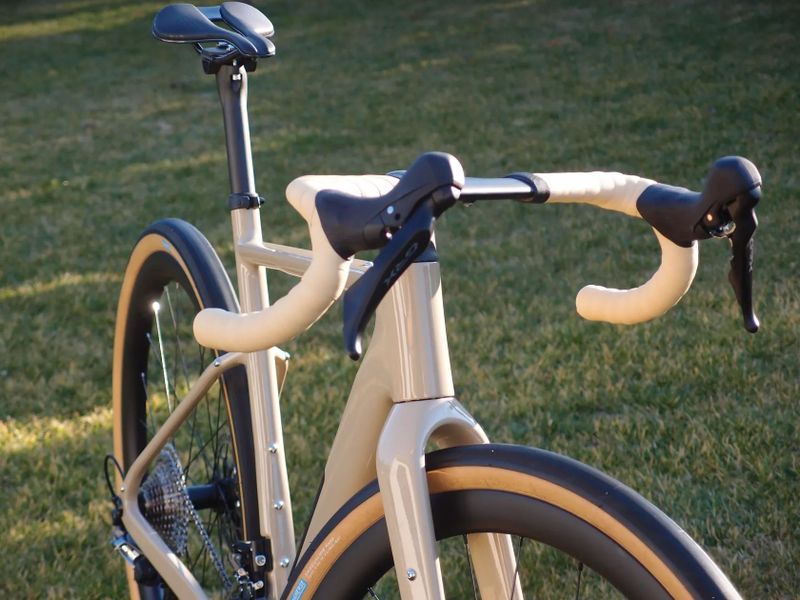 Carbon Gravel Custom Cappuccino 2026, GRX 810 2x11, M/L (175-185cm), 8kg