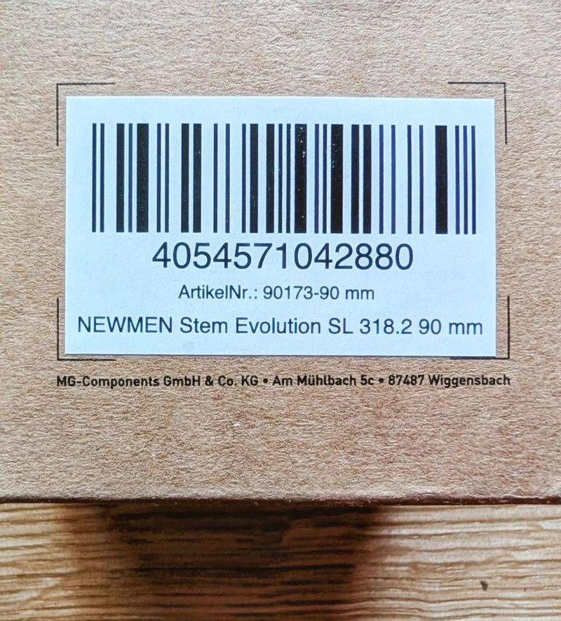 Ultralight predstavec Newmen SL 318.2 90mm