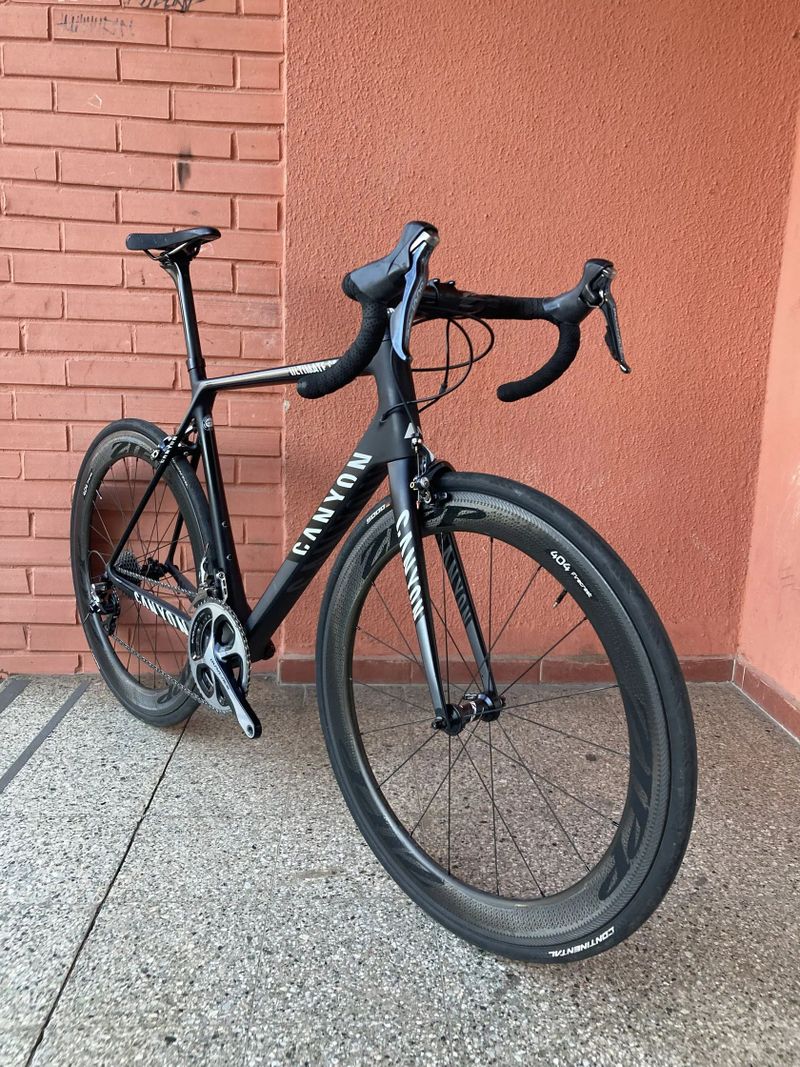 Canyon Ultimate, Shimano Dura-Ace, Zipp 404 Firecrest