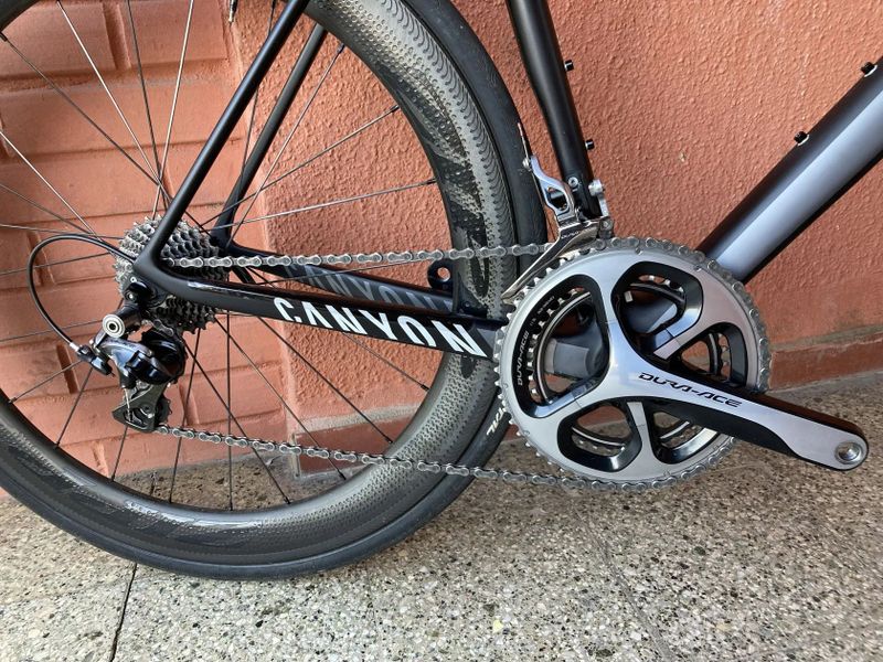 Canyon Ultimate, Shimano Dura-Ace, Zipp 404 Firecrest