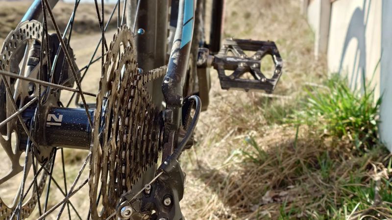 Elektrokolo Apache Hawk MX