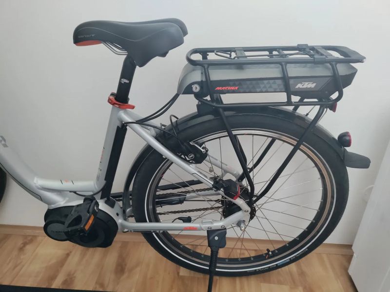 KTM Městské dámské elektrokolo