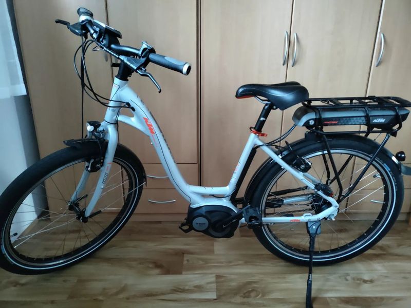 KTM Městské dámské elektrokolo