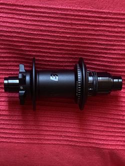 NOVÝ NÁBOJ BONTRAGER ELITE Boost Ořech Sram XD