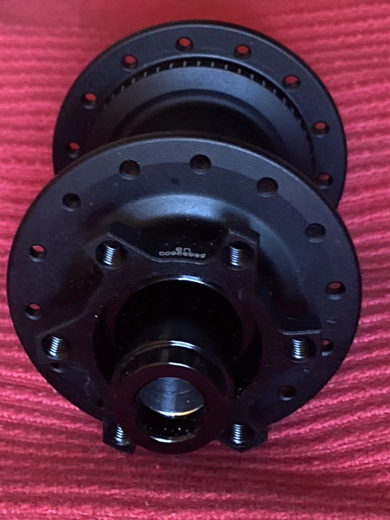 NOVÝ NÁBOJ BONTRAGER ELITE Boost Ořech Sram XD