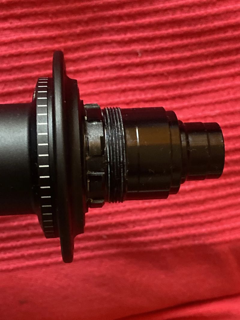 NOVÝ NÁBOJ BONTRAGER ELITE Boost Ořech Sram XD