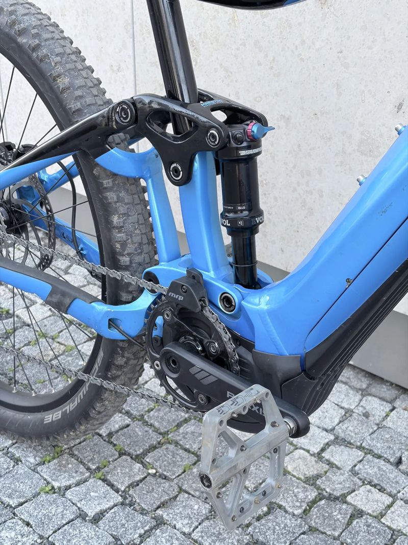 Giant Trance E+ 2 Pro, 27,5” vel. L, roku 2019