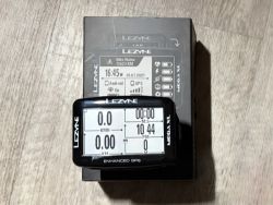 Cyklonavigace Lezyne Mega XL - v záruce, originální balení