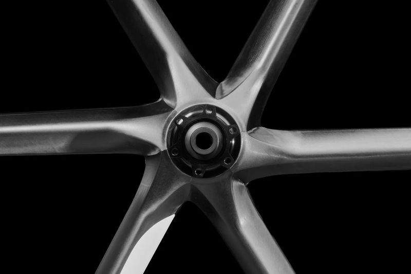 Nová karbonová MTB kola BIKE AHEAD BITURBO 