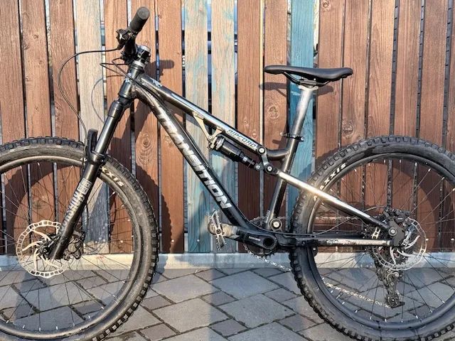 Transition Ripcord 24", celoodpružené, 13 kg