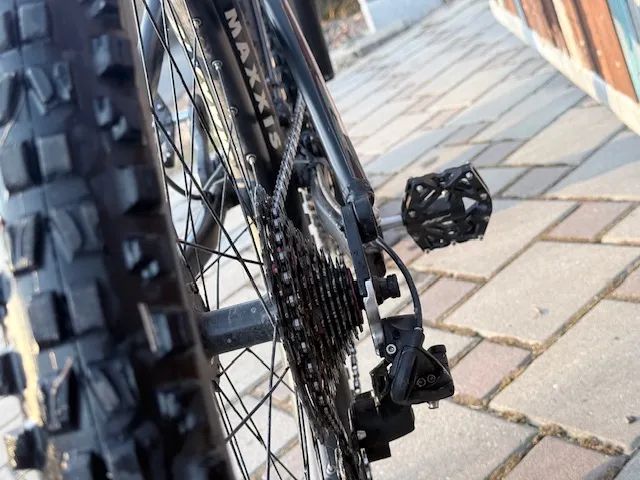 Transition Ripcord 24", celoodpružené, 13 kg