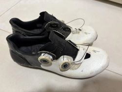 Prodám MTB tretry S-Works vel 40,5