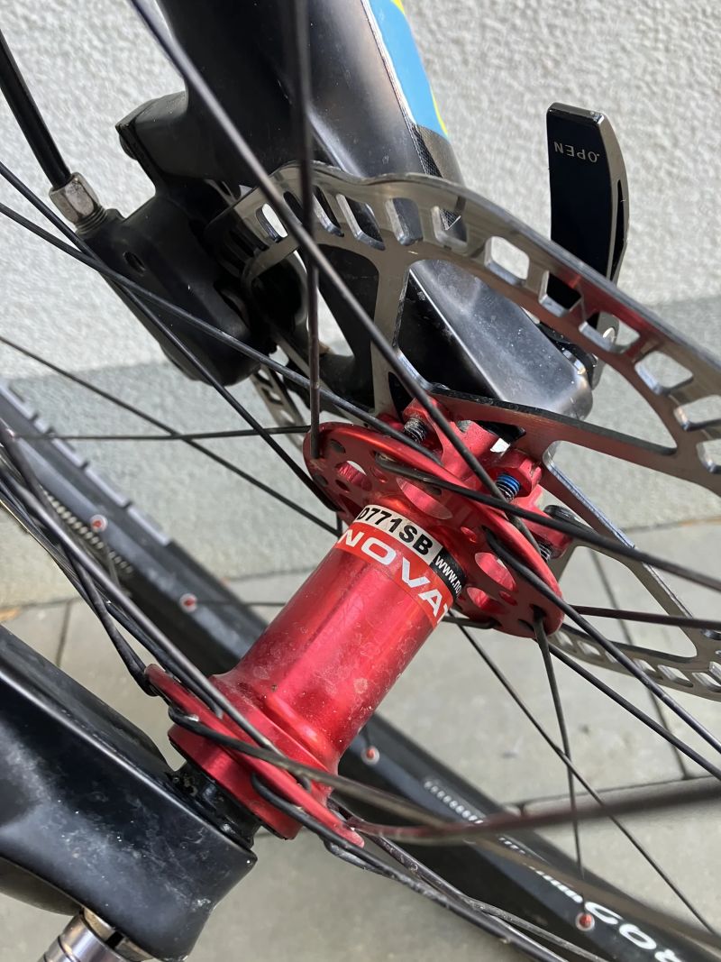 Juniorské karbonové kolo s teleskopkou