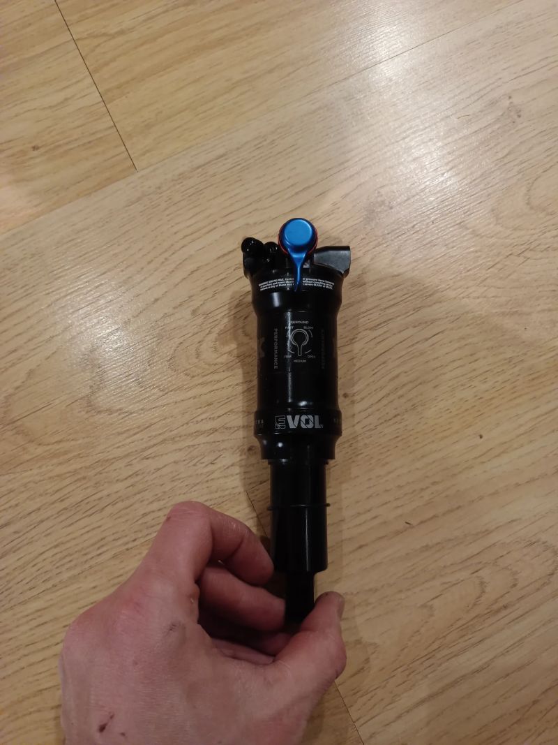 Tlumiče Fox Float DPS performance 