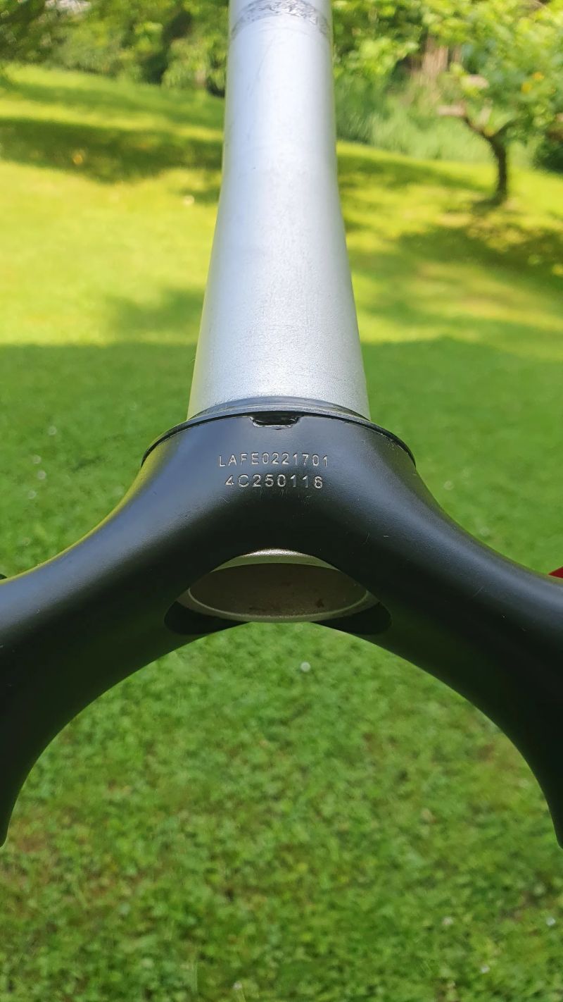 Xfusion metric R 27,5 180-200mm vzduchová 