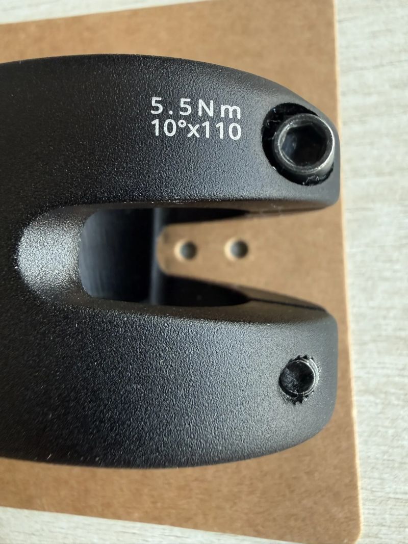 Silniční představec Giant Contact SL Aero