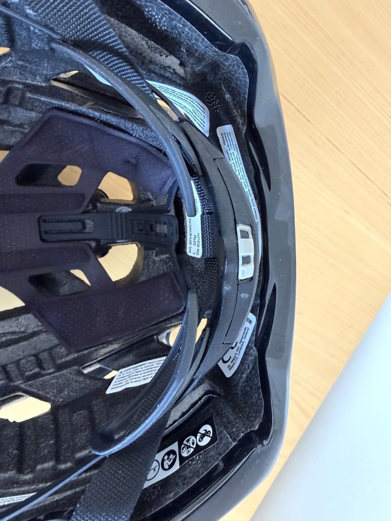 Bell XR SPHERICAL 58-62 cm, Mips