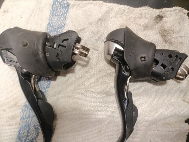 Řadící a brzdové páky Shimano 105 ST 5700