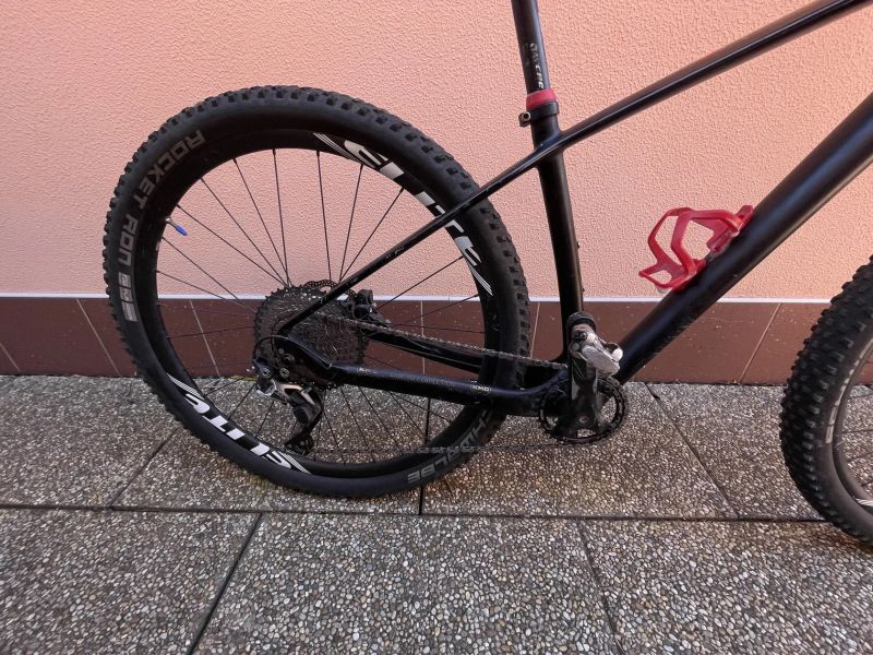 Celokarbonové kolo 27,5''